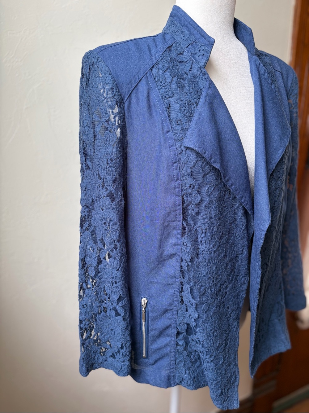 Chico’s Navy Floral Lace Open Front Blazer Jacket Moto Style Chicos 2 US 14 - Picture 5 of 13